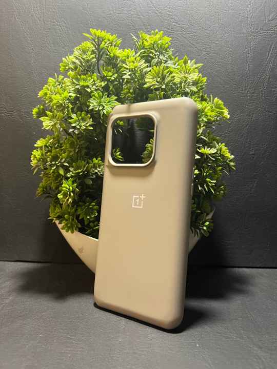 OnePlus%2010T%20/%20Ace%20Pro%205G%20-%20OnePlus%20Official%20Silicone%20Back%20Cover%20-%20All%20Colors%20-%20Image%203