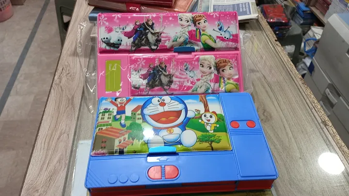 Large%206%20Button%20Pencil%20Box%20Length%2010%20inch%20Width%206%20inch%20School%20Box%20Character%20Double%20Sided%20Plastic%20Pencil%20Box%20Pack%20of%2001%20Pcs%20-%20Image%204