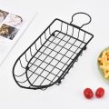 Boat Snack Basket, Iron Food Basket with Sauce Dippers, French Fries Basket, Food Oil Strainer Bucket, Creative Tableware Container, Stainless Steel Wire Strainers, Metal Wire Food Organizer for Home Restaurant. 