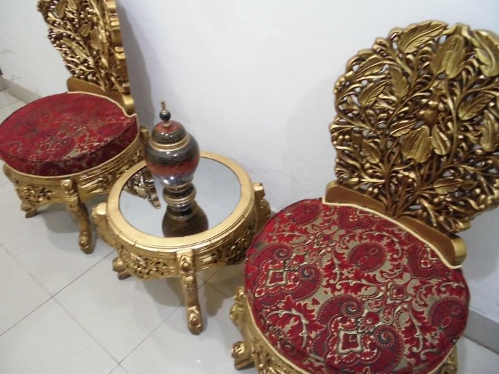 WOODEN%20CHAIRS%20AND%20TABLE%20SET%20-%20Image%204