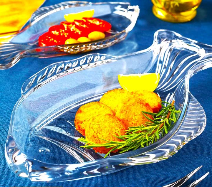 Imported Quality Transparent Glass Fish Shaped Large Serving Platter Food Platter