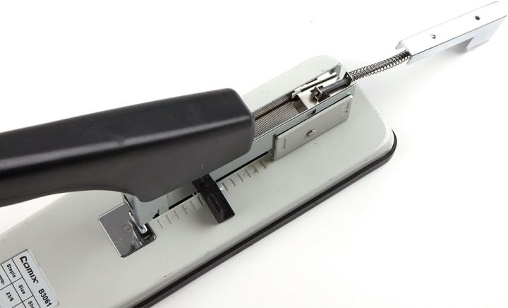 Comix%20Heavy%20Duty%20Stapler%20Machine%20for%20Book%20Binding%20%7C%20High-Quality%20Durable%20Stapler%20for%20Professional%20Use%20%7C%20Octagon%20Traders%20-%20Image%206