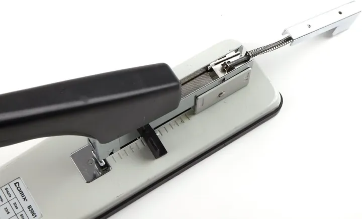 Comix%20Heavy%20Duty%20Stapler%20Machine%20for%20Book%20Binding%20%7C%20High-Quality%20Durable%20Stapler%20for%20Professional%20Use%20%7C%20Octagon%20Traders%20-%20Image%206