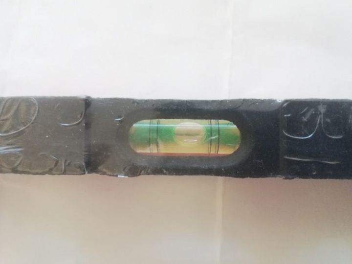 Magnetic%20Spirit%20Bubble%20Level%20-%20Level%20Checking%20Tool%20-%203%20Levels:%20Horizontal,%20vertical%20and%2045%20degrees%20-%20Length:%2023cm%20%20Width:%204cm%20And%20Height:%201cm%20Approximate%20-%20Image%205