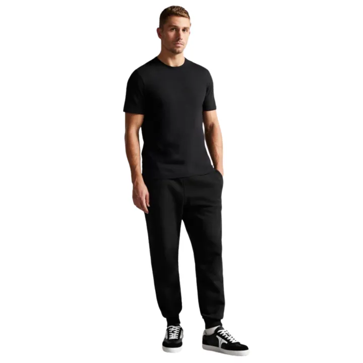 Jet%20Black%20Round%20Neck%20Half%20Sleeve%20T-Shirt%20for%20Men%20-%20Classic%20and%20Versatile%20Essential%20%7C%20Shop%20Now%20at%20Daraz%20Pakistan!%20-%20Image%202