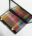 Glittery shimmery 20 colors Eyeshadow Palette professional bridal makeup kit. 