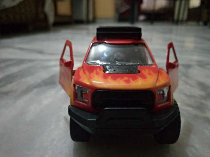 Metal%20Jeep%20car%20Diecast%20with%20Open%20Door%20Function%20-%20Flash%20Sale%20-%20Image%206