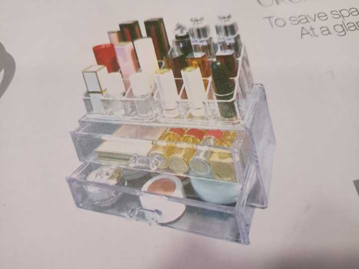Storage%20Clear%20Acrylic%20Transparent%20Makeup%20Box%20Organizer%20-%20Image%202