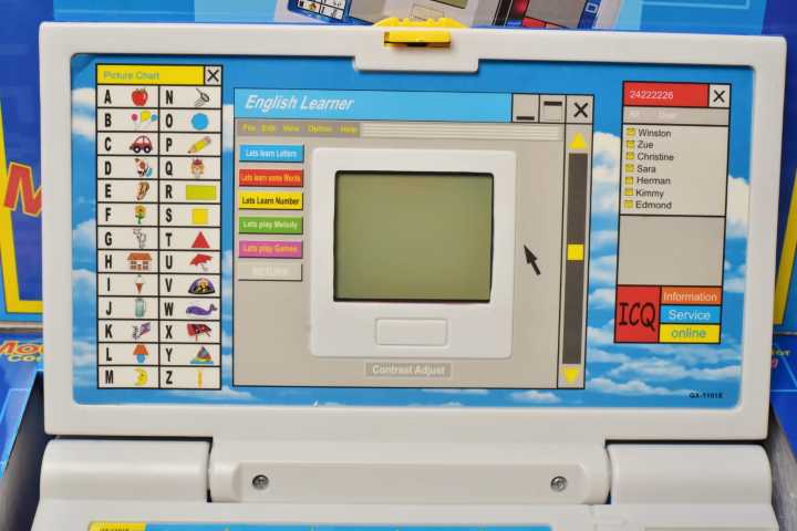 Educational%20Laptop%20for%20Kids%202%20x%202%20Display%20Screen%2020%20Plus%20Activities%20Battery%20Operated%20Toy%20-%20Image%209