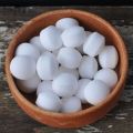 TDO Naphthalene Balls White 250Gram for cloth Store,Insecticide,Pantry, Bugs and Moths, Repellant, Scented Smell,Germicide,Toilet and Wash Basin. 