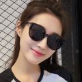 2020 Luxury Designer Sun Glasses Fashion Coating Sunglasses Cat Eye Glasses Frame Oversized Mirror Oculos Vintage Eyewear Shades. 
