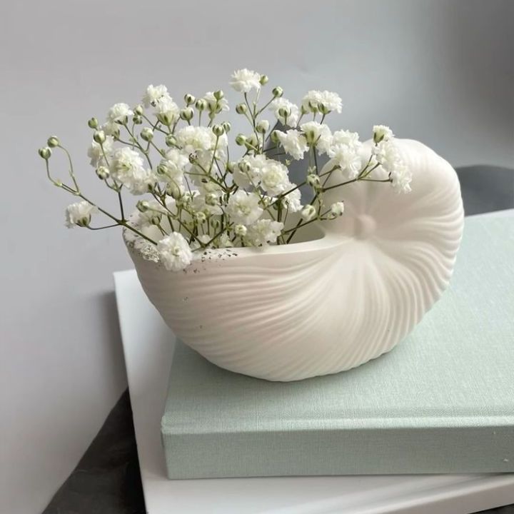 Ferm living shell pot, concrete shell vase, handmade shell vase for flowers, shell vase, Shell candle pot