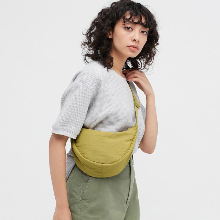 Dumpling%20Bag%20Nylon%20Crossbody%20Bag%20Uniqlo%20Unisex%20Fashion%20Messenger%20Bag%20Waterproof%20Shoulder%20Bag%20with%20Adjustable%20Strap%20-%20Image%208