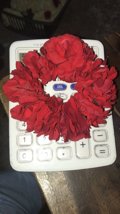 Artificial%20Flowers%20Hand%20Gajra%20/%20Bangles%20/%20kangan%20of%20velvet%20Fabric%20Red%20Colour%20-%20Image%207