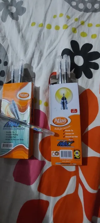 Max%20Ballpoint%20%7CAtlas%20Max%20Ball%20Pen%7Ctransparent%20ball%20pen%20-%20Image%204