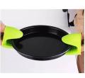 BBQ Gloves Heat Resistant Microwave Oven Gloves Silicone Super Grip Compliance- 1-pair (1pair, Random Color). 