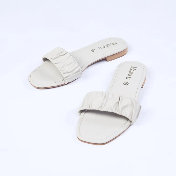 Maahru%20-%20Stylish%20Slippers%20For%20Women%20&%20Girls%20-%20Beige%20Elastic%20Flats%20-%20Image%204