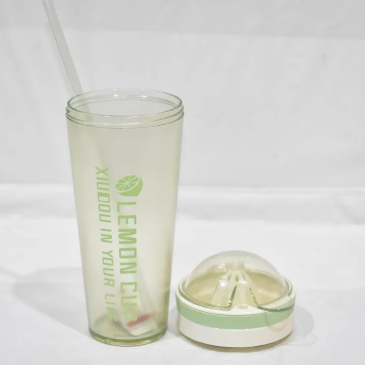 FANCY%20SIPPER%20GLASS%20TRANSPARENT%20WITH%20STRAW%20AND%20LID%20-%20Image%202