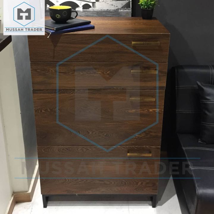 Four-Drawer%20Rectangular%20Chester%20-%20Tall%20Chest%20of%20Drawers%20for%20Stylish%20Storage%20-%20Image%203