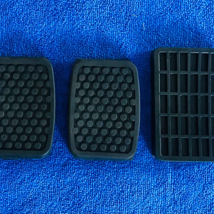 Suzuki%20khyber%20pedal%20rubber%203%20pcs%20-%20Image%203