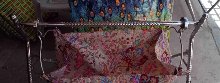 Big%20Bearing%20Stainless%20Steel%20Cradle%20for%20Born%20Baby%20with%20FREE%20Cloth%20-%20Image%205