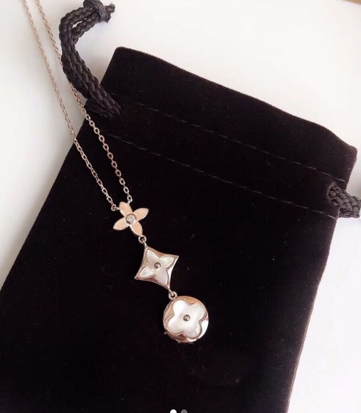 LV Louis Vuitton Three-Flower Four-Leaf Clover Necklace 925 Silver Rose Gold White Agate Shell Flower