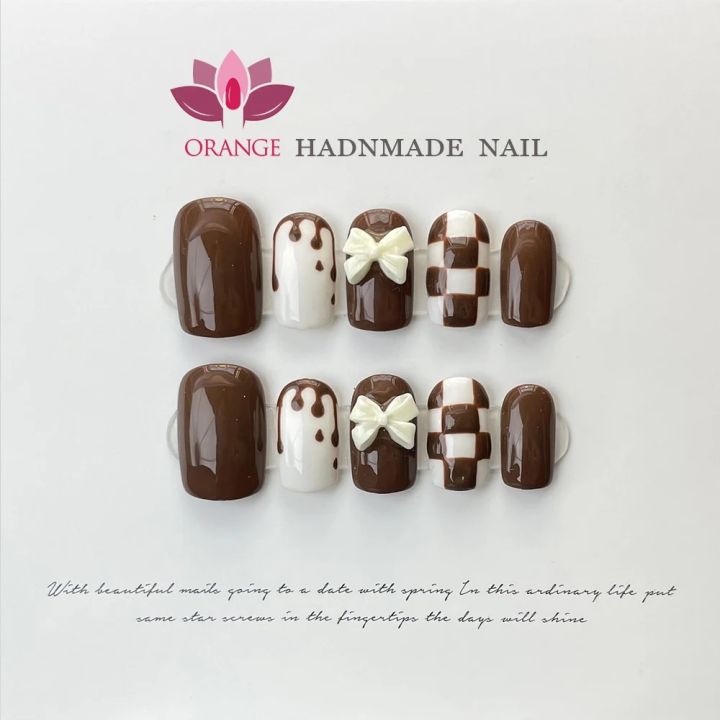 Handmade Press on Nails With Designed Medium Length Square Head Manicuree Wearable Full Cover Artificial Nail Art For Girls