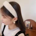 Retro Women Elegant Fluffy Hairband For Women Girls Sweet Hair Decorate Headband Plush Hair Hoop Hair Band. 