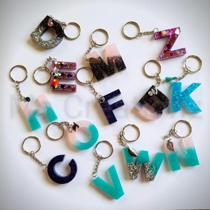 Custom letter keychains /keychains for girls /keychains for boys resin keychain/hanging keychains