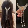 Butterfly Hair catcher with chains Clip Hollow Pearl Rhinestone Hair Grip Female Shark Clip Hair Clip Fashion Hair Ornaments for Girls & Women. 