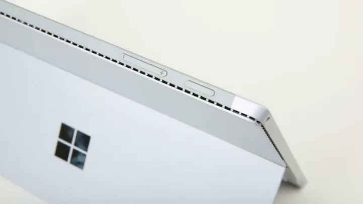 Surface%20Pro%206%20-%20Core%20i5%208th%20Generation%20-%20RAM%208GB%20-%20256GB%20NVME%20-%2012.3Inches%20Touchscreen%20-%20Dual%20Cam%20-%20Windows%2011%20-%20Docking%20Free%20-%20Image%204