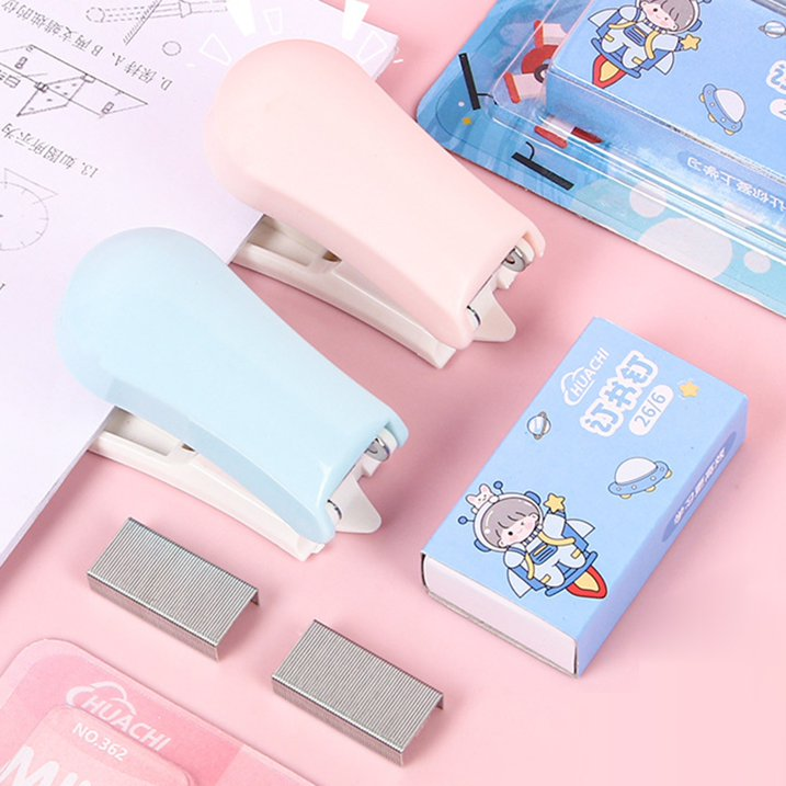 Stapler%20Mini%20(Compact%20&%20Portable)%20-%20Image%204