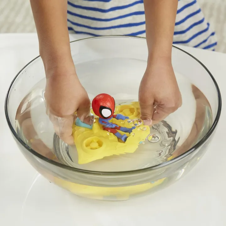 Hasbro%20Marvel%20Spidey%20and%20His%20Amazing%20Friends%20Spidey%20Water%20Web%20Raft,%20Preschool%20Water%20Toy%20F5080%20-%20Image%206