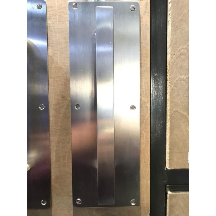 STAINLESS STEEL DOOR/GATE PULL HANDLE SQUARE SHAPED WITH PLATE