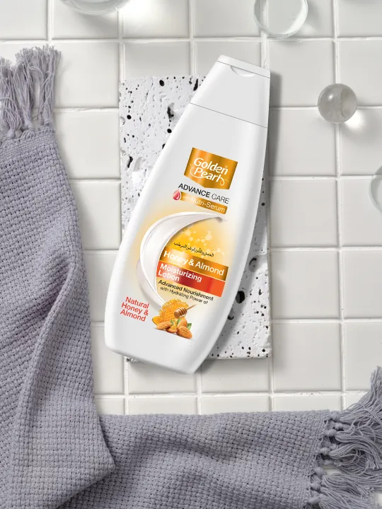 Golden%20Pearl%20Honey%20Moisturizing%20Lotion%20-%20Image%203