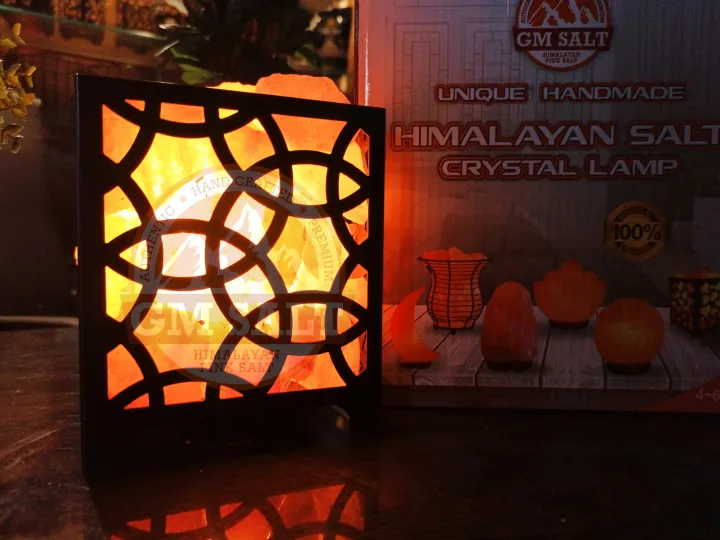 Pink%20Himalayan%20Rock%20Salt%20Lamp%20SPB-37%20%E2%94%82%20GM%20SALT%20%E2%94%82%20Home%20D%C3%A9cor%20%E2%94%82Bedside%20Lamp%20%E2%94%82%20Decoration%20for%20Side%20Table%20%E2%94%82Himalayan%20Pink%20Salt%20Lamp%20Basket%20%E2%94%82%20Natural%20Salt%20Lamp%20%E2%94%82%20Metal%20Basket%20%E2%94%82%2015%20Watt%20Bulb%20%E2%94%82%20Laser%20Cut%20Basket%20%E2%94%82%20Cord%20Wire%20%E2%94%82%20SPB-37%20-%20Image%203