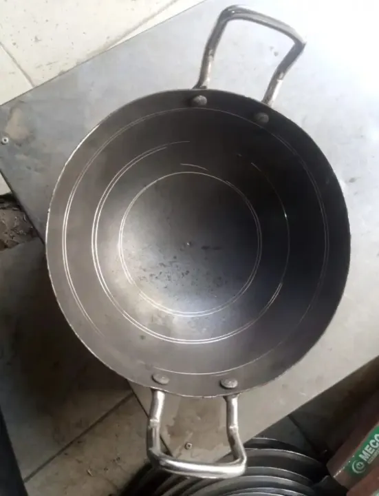 Iron%20Karahi-wok%20Black-Iron%20-%20Original%20Handmade%20Loha%20Iron%20Lokhand%20Karahi%20with%20iron%20Handle%20Trending%20Item%20-%20Image%202