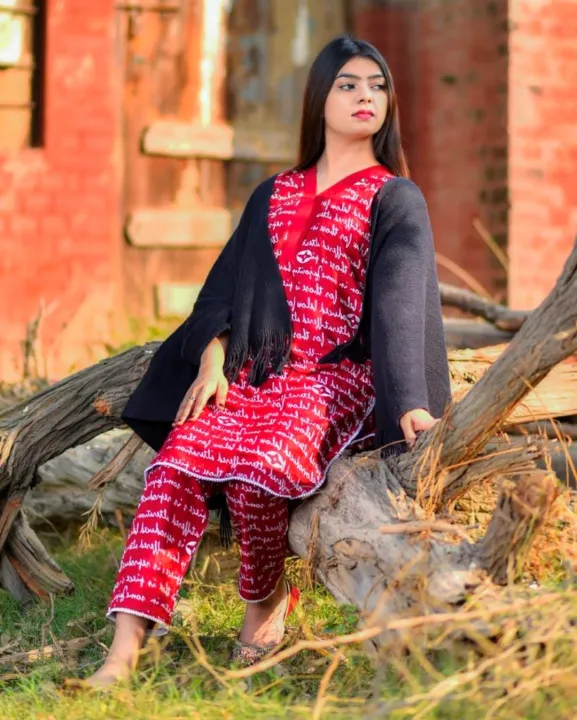 Dress%202%20PCs%20Signature%20Kurties%20and%20Shalwar%20Suit%20Ready%20to%20Wear%20for%20Girls%20and%20Women%20-%20Image%205