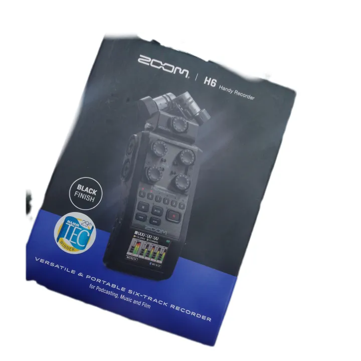 Zoom%20H6%20All%20Black%206-Track%20Portable%20Recorder,%20Stereo%20Microphones,%204%20XLR/TRS%20Inputs,%20Records%20to%20SD%20Card,%20USB%20Audio%20Interface,%20Battery%20Powered,%20Podcasting%20and%20Music%20-%20Image%205
