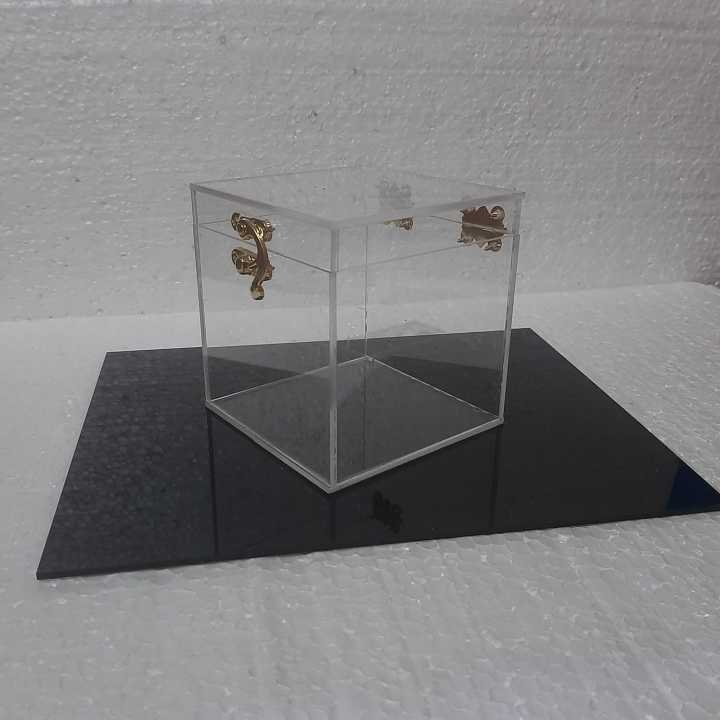 Gift%20Lock%20Box%20Acrylic%20Plastic%20Size%204x4x4%20,L%20x%20W%20x%20H%20-%20Image%203