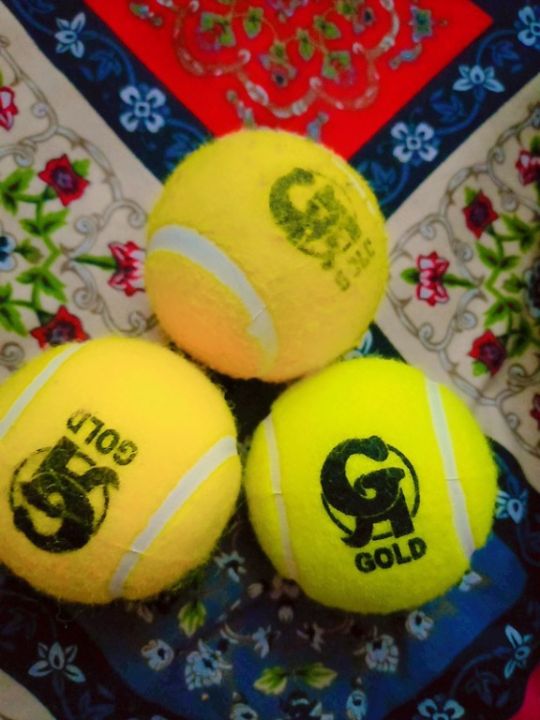 Pack%20of%2012%20Pure%20Rubber%20Gas%20Ball%20Tennis%20ball%20for%20Professional%20Cricket%20-%20Image%205