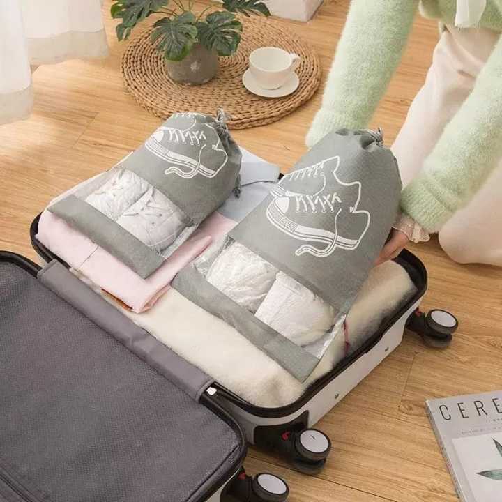 Travel%20Storage%20Shoe%20Bags%20Dust-Proof%20Non-Woven%20Shoe%20Bag%20-Transparent%20Clear%20Window%20with%20Rope%20-%20Image%208