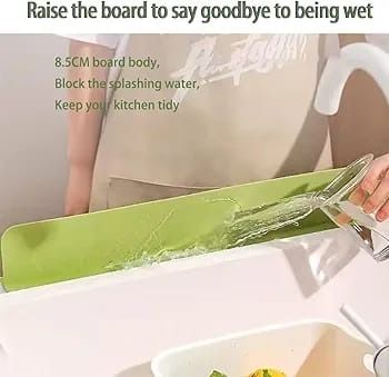 Silicone%20Sink%20Splash%20Guard%20for%20Kitchen%20and%20Bathroom,%20Anti-Spill%20Faucet%20Splash%20Stopper,%20Kitchen%20Sink%20Splash%20Guard,%20Flexible%20Oil-Proof%20Water%20Baffle%20Plate%20with%20Strong%20Suction%20Cups%20-%20Image%207