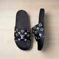 Slippers for men || House slippers for men || trending slippers for men. 