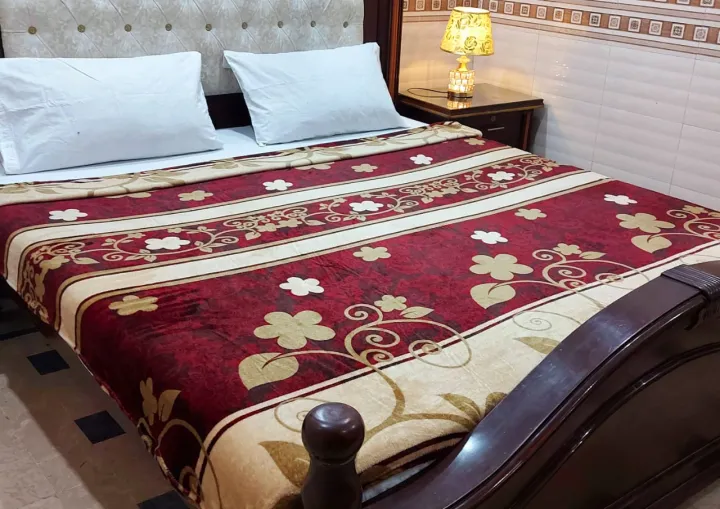 Double%20Bed%20AC%20Winter%20Blankets%20Kambal%20Multi%20Color%20and%20Design%20-%20Image%202