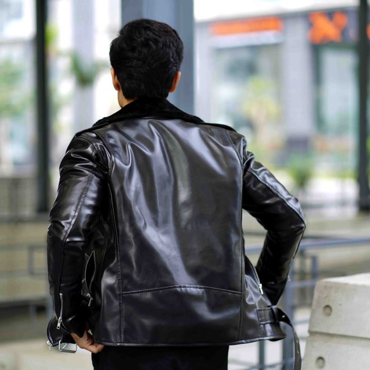 Men's%20Black%20Faux%20Leather%20Biker%20Jacket%20with%20Fur%20Collar%20-%20Stylish%20and%20Durable%20-%20Image%206