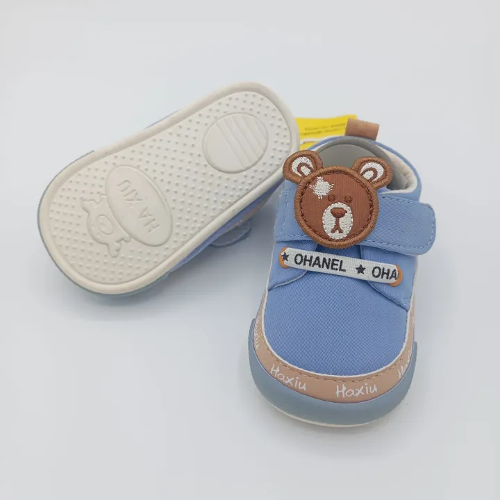 Cute%20Teddy%20Bear%20Baby%20First%20Walker%20Shoes%20%7C%20Blue%20Canvas%20Soft%20Sole%20Infant%20Sneakers%20with%20Velcro%20Strap%20&%20Anti-Slip%20-%20Image%202