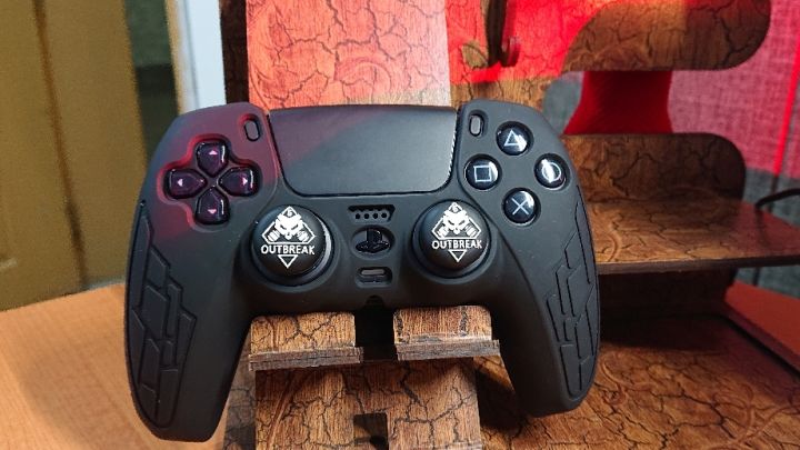 2pcs%20%20Red,%20Blue,%20Green,%20Yellow,%20Black,%20White,%20Cat%20Paw,%20Batman%20Thumb%20Stick%20Cover%20Grips%20For%20PS4,%20XBOX%20One,%20PS5,%20Series%20X%20S%20Controller%20Grip%20-%20Image%203