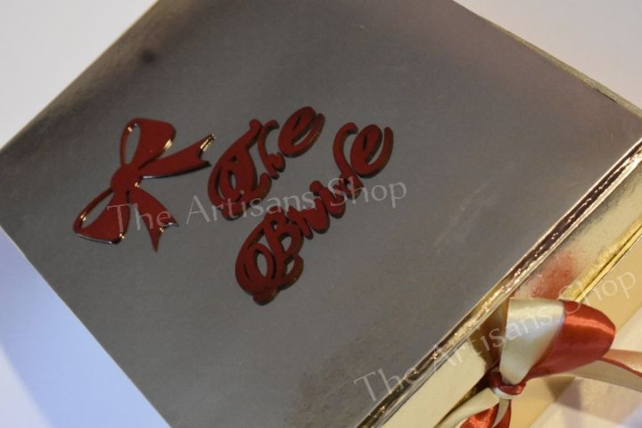 bridal%20dress%20box/%20dress%20box/%20packing%20box/%20gift%20box/%20wedding%20gift%20box/customise%20wedding%20bridal%20box/%20size-%208x7x3%20inch%20-%20Image%2010