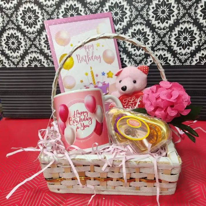 "Ultimate%20Gift%20Box%20Set:%20Mug%20&%20Heart%20Chocolates%20with%20Birthday%20Card%20%E2%80%93%20Best%20Deal%20for%20Men%20&%20Women,%20Ideal%20for%20Boys,%20Girls,%20Husbands,%20and%20Wives%20-%20Perfect%20for%20Birthdays%20&%20Anniversaries"%20-%20Image%208
